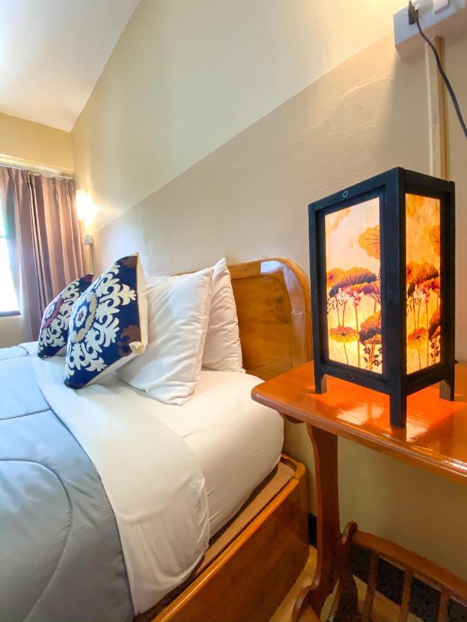 Funky Monkey Cnx - Guesthouse Chiang Mai Ngoại thất bức ảnh