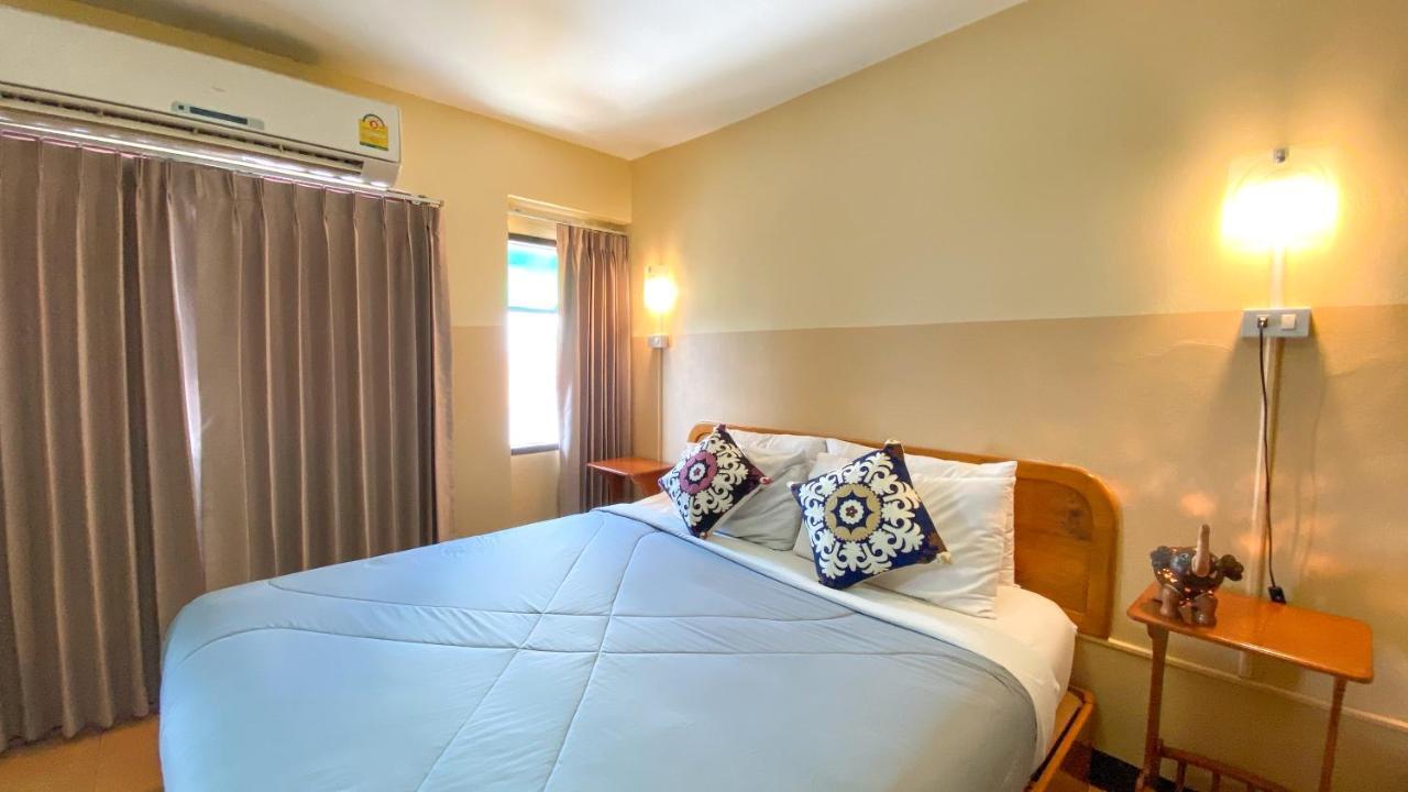 Funky Monkey Cnx - Guesthouse Chiang Mai Ngoại thất bức ảnh