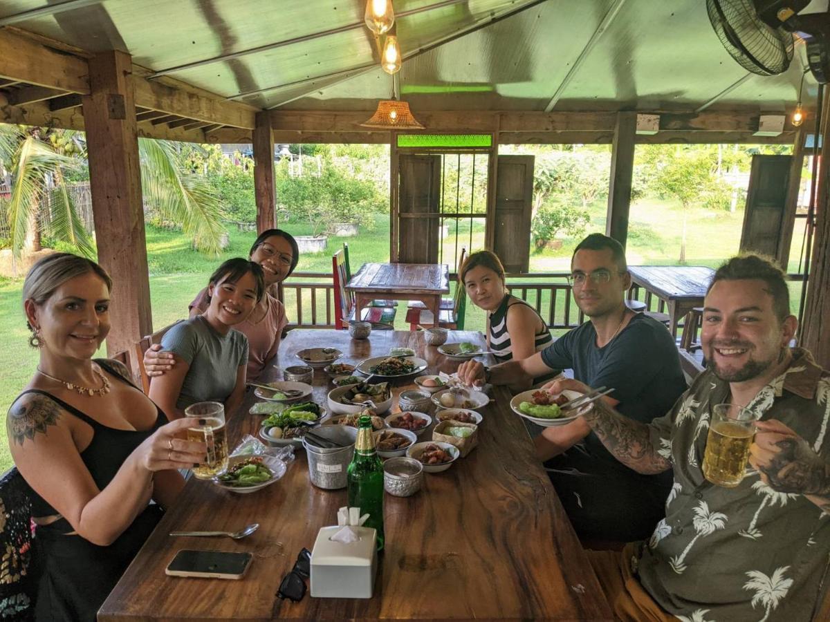 Funky Monkey Cnx - Guesthouse Chiang Mai Ngoại thất bức ảnh